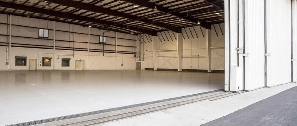 8903-BB-HANGAR 89 UNAV..