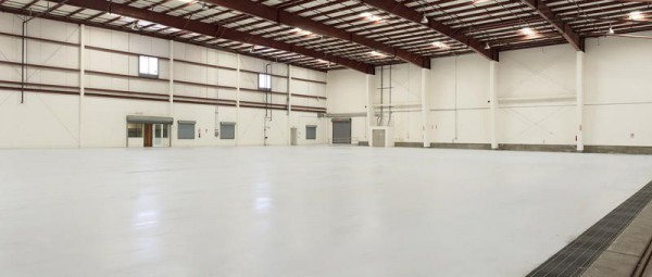 8903-BB-HANGAR 88 UNAV..