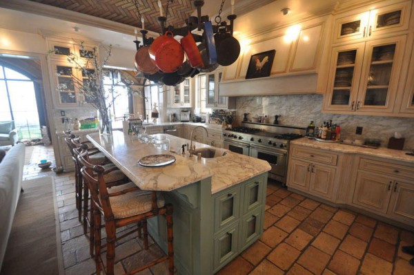 9349-MA-UNDER CONSTRUC..