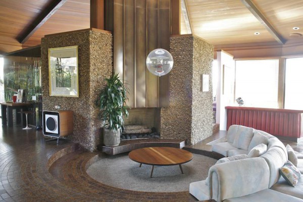 9396-EN-LEASED TIL 2/2..