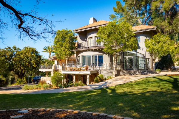 B383-EN-NOTAVAILABLE