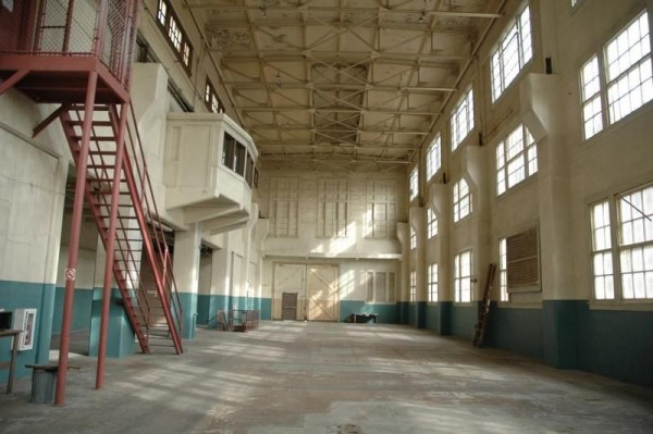 A090-LA UNDER CONSTRUC..