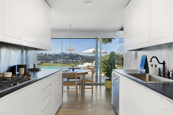 D752-HWH MAIN UNAVAILA..