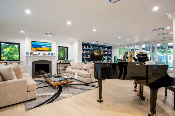 D227-TL-EXTERIOR ONLY