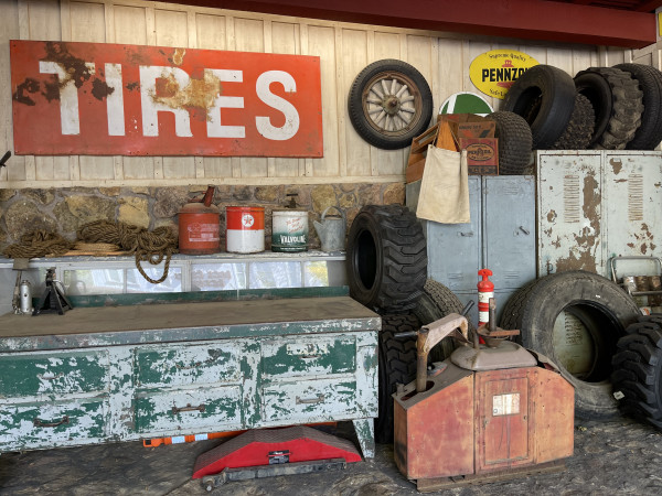 B951-22 SERVICE GARAGE