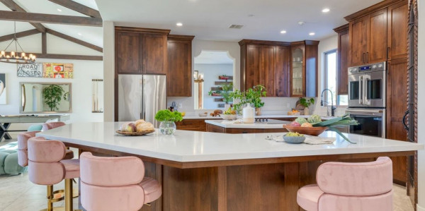 B630-PALMSPRINGS UNAVA..