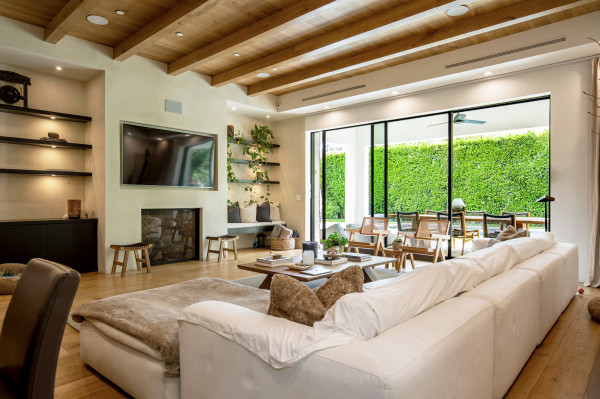 D572-EN Not Avail Til ..