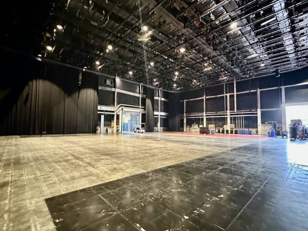 CW512-LA-SOUNDSTAGE