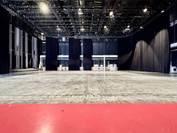 CW512-LA-SOUNDSTAGE